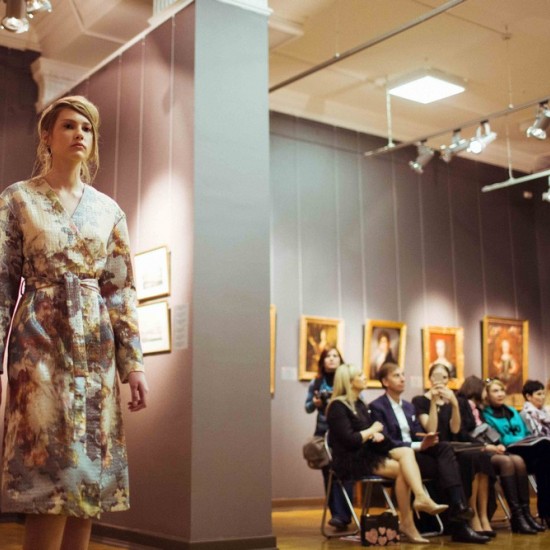 Закрытый показ бренда KSENIYA ROMANOVA прошел в Национальном художественном музее Республики Беларусь